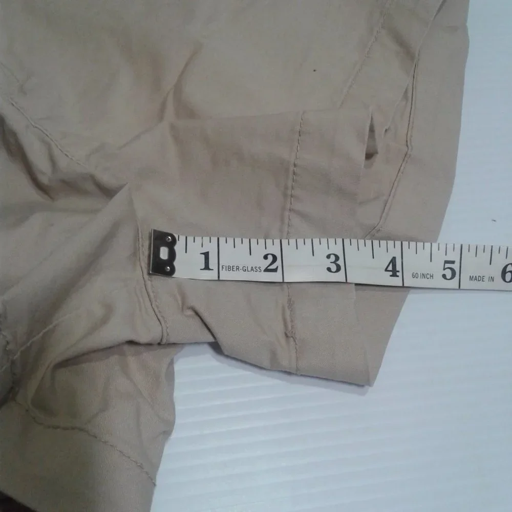 Old Navy Everyday Shorts Khaki Size 2 - Picture 7 of 7